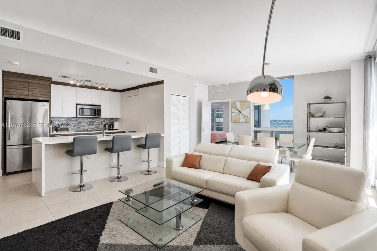 300 S Biscayne Blvd , Unit T-1816, Miami, FL 33131 Photo