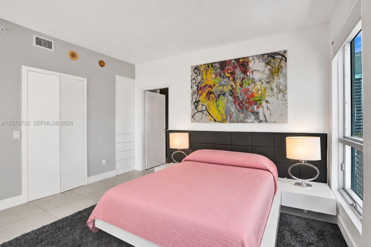 300 S Biscayne Blvd , Unit T-1816, Miami, FL 33131 Photo