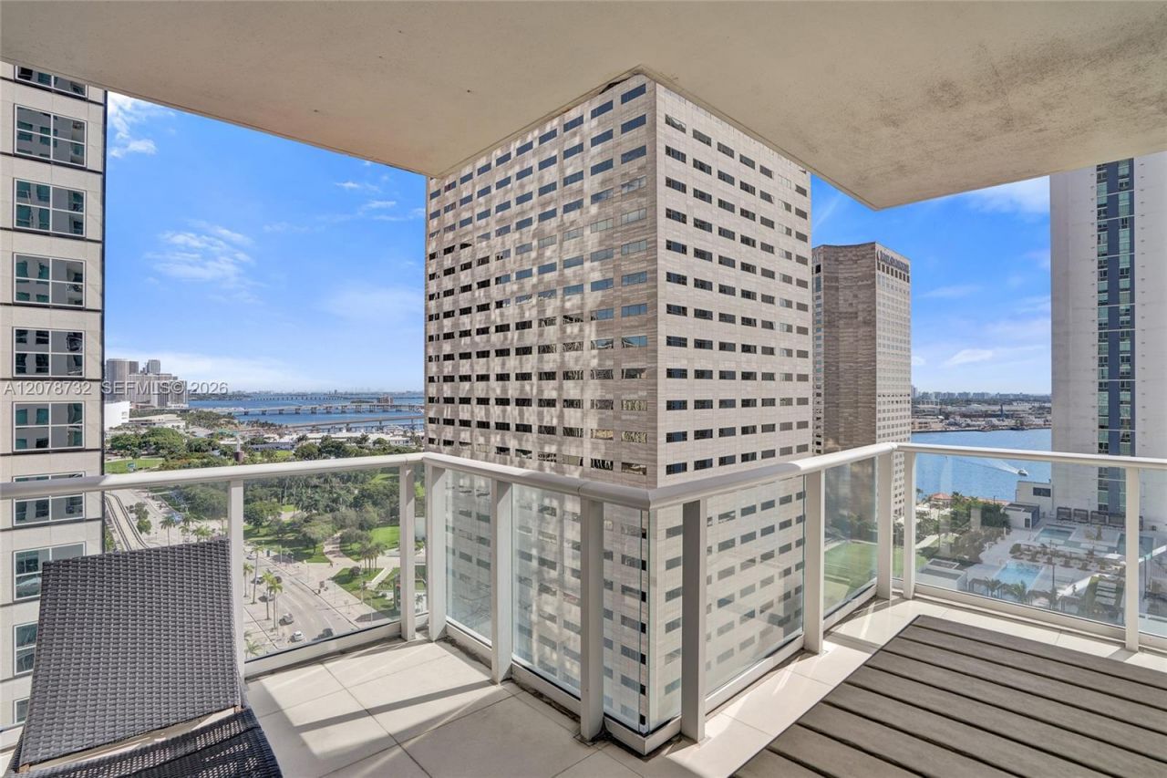 300 S Biscayne Blvd , Unit T-1816, Miami, FL 33131 Photo
