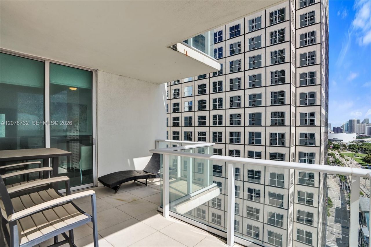300 S Biscayne Blvd , Unit T-1816, Miami, FL 33131 Photo