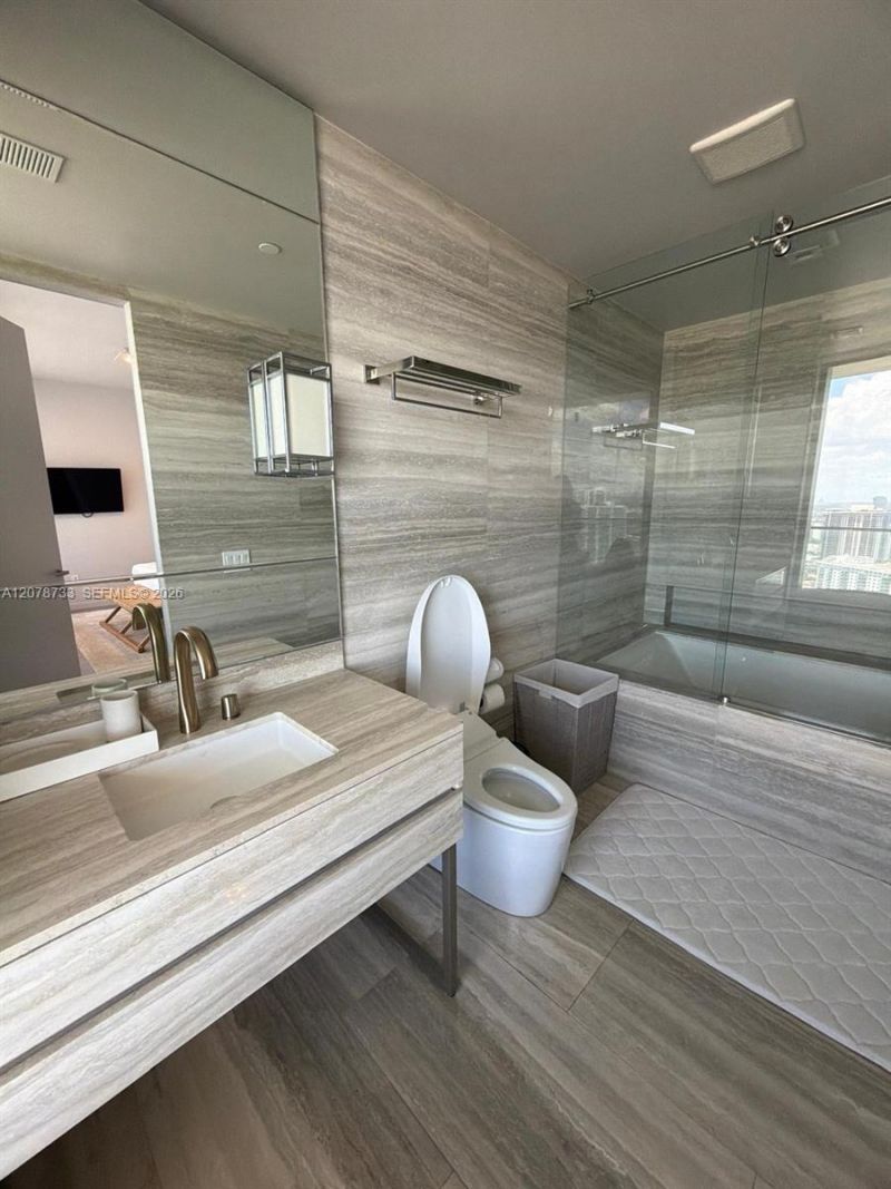 18975 Collins Ave , Unit 2905, Sunny Isles Beach, FL 33160 Photo