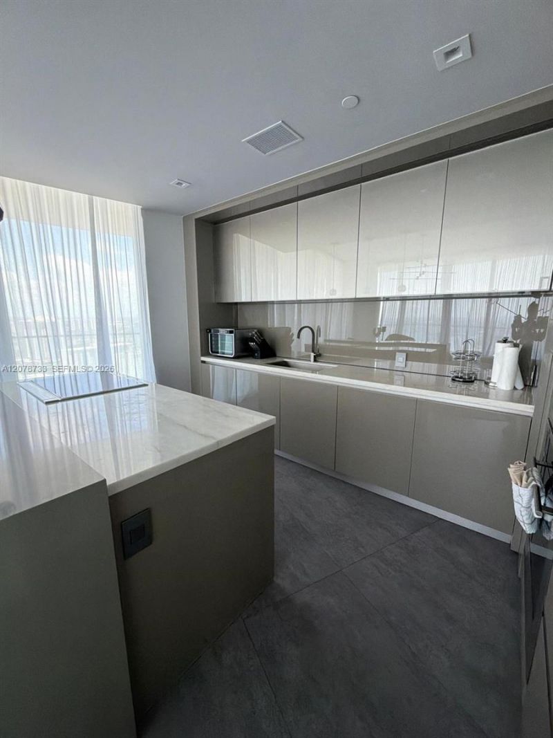 18975 Collins Ave , Unit 2905, Sunny Isles Beach, FL 33160 Photo