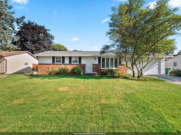 2579 VAN BEEK ROAD, Green Bay, WI 54311