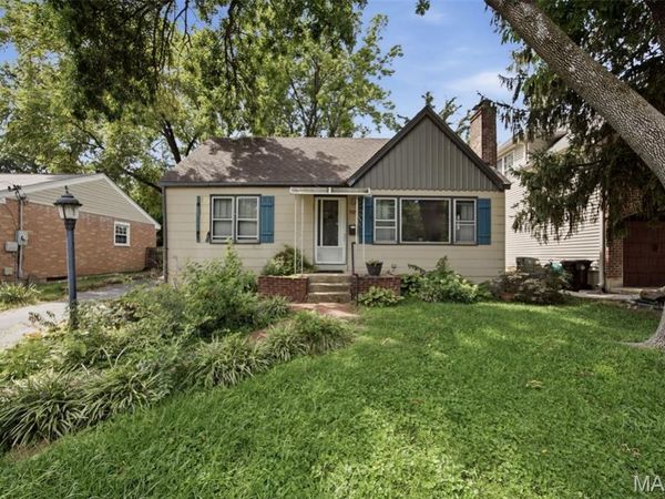 929 N Harrison Avenue, Kirkwood, MO 63122