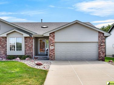 15607 Gertrude Street, Omaha, NE 68136