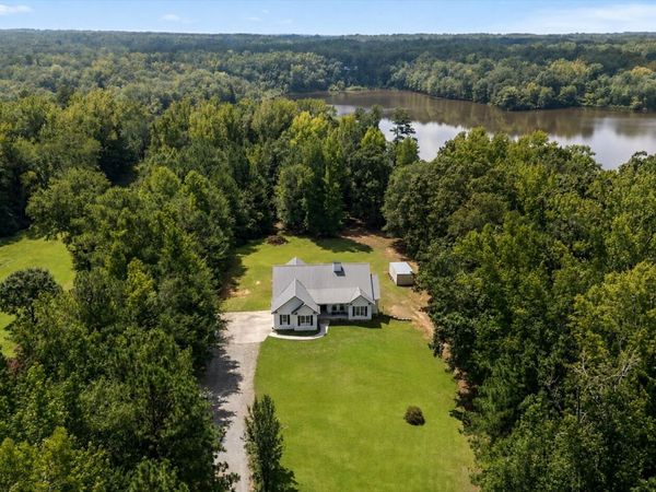 584 Paynes Lake Road, Carrollton, GA 30116