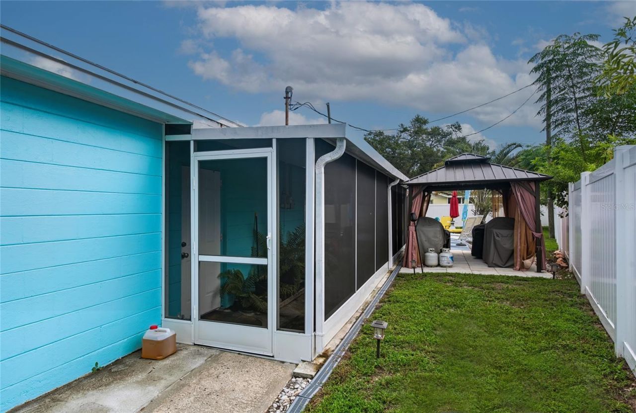 9029 Leisure Lane N, Largo, FL 33773 Photo