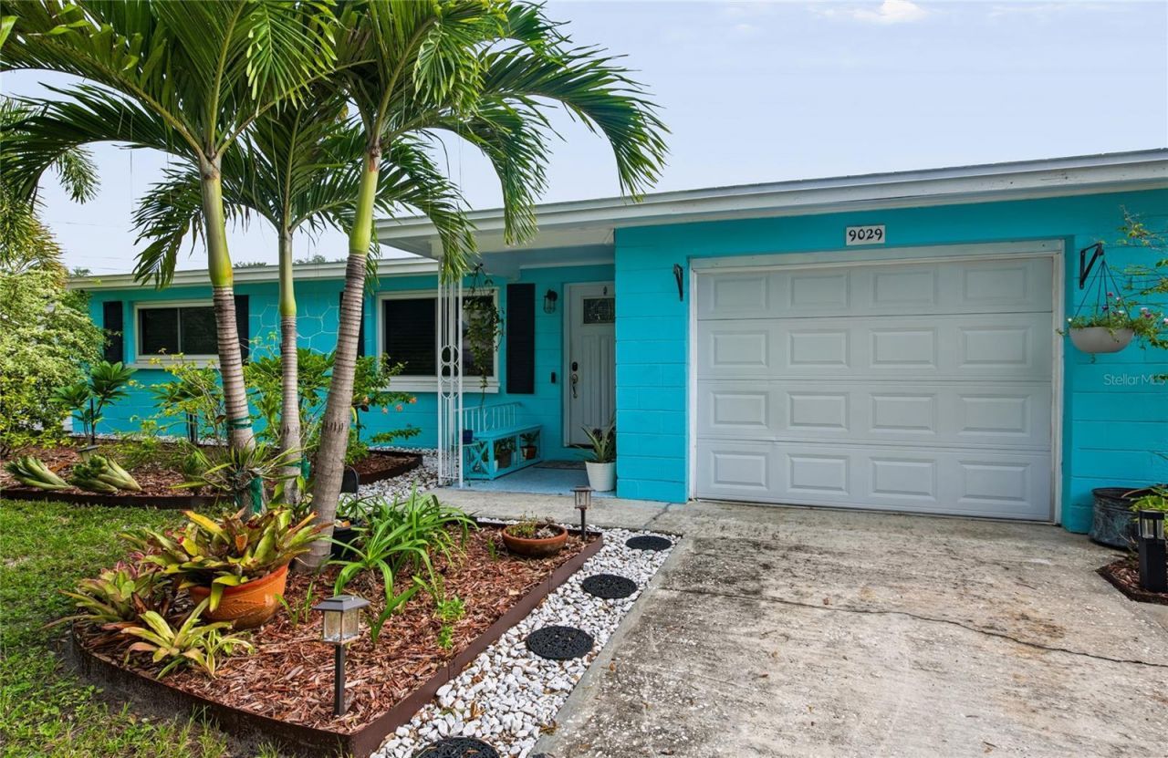 9029 Leisure Lane N, Largo, FL 33773 Photo
