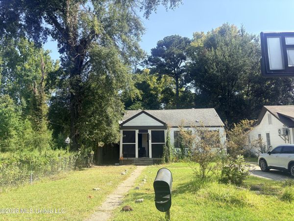 284 S Redwood Avenue, Jackson, MS 39209