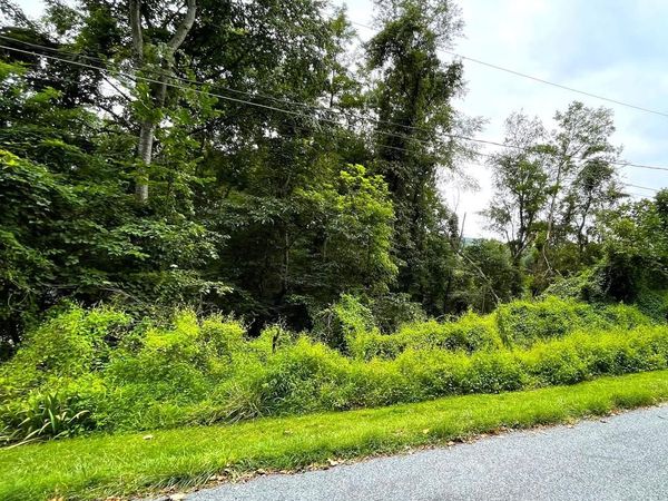 6 TRUDY TRAIL , FAIRFIELD, PA 17320
