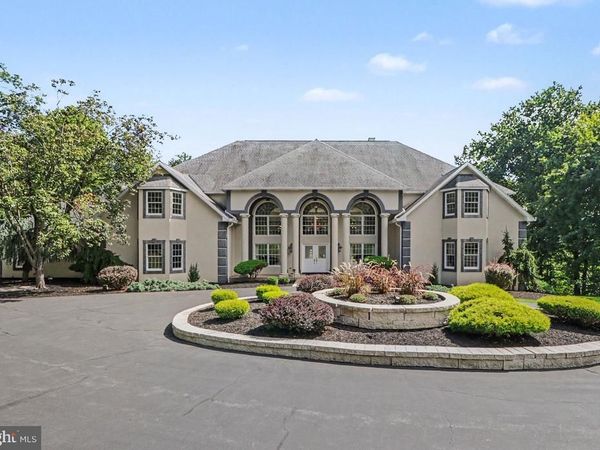 2390 FOREST HILLS DRIVE, HARRISBURG, PA 17112