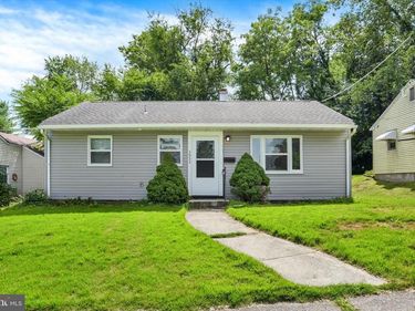 3953 CHESTNUT STREET, HARRISBURG, PA 17109