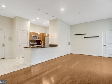 2451 MIDTOWN AVENUE, Unit 104, ALEXANDRIA, VA 22303