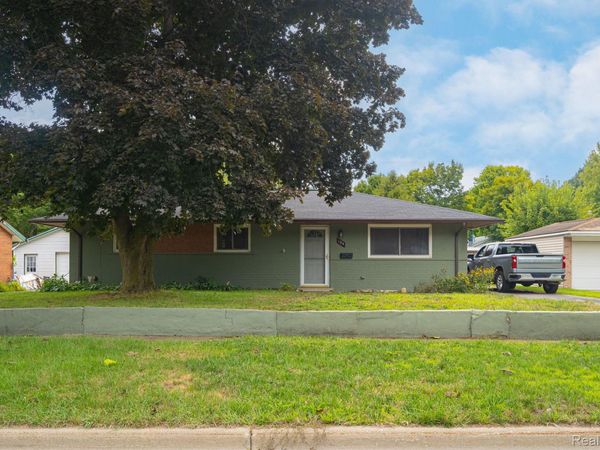104 N Corbin Street , Holly Village, Mi 48442