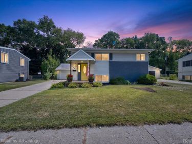 942 Panorama Drive, Milford Village, Mi 48381