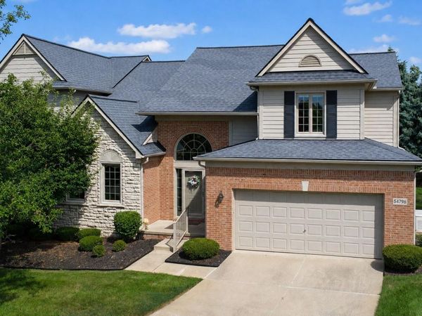 54796 Grenelefe Circle E, Lyon Township, Mi 48178