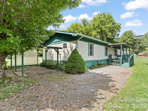 1254 Sulphur Springs Road , Waynesville, NC 28786