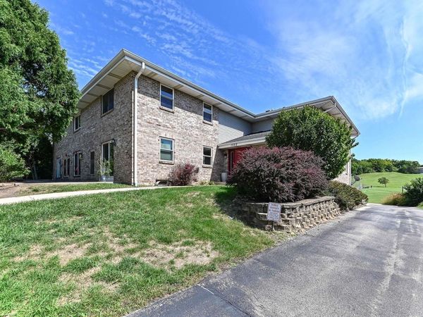 1352 Meadowcreek DRIVE, Unit F, Madison, WI 53702
