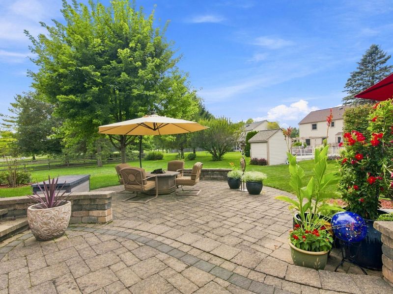 2368 Sherwington Court, Dublin, OH 43016 Photo 4
