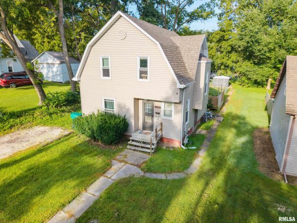 716 N MCARTHUR Street, Macomb, IL 61455