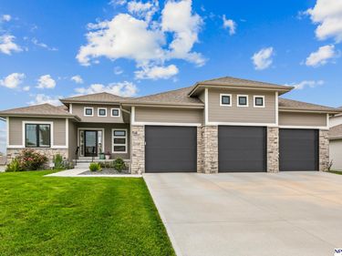 21774 K Street, Elkhorn, NE 68022