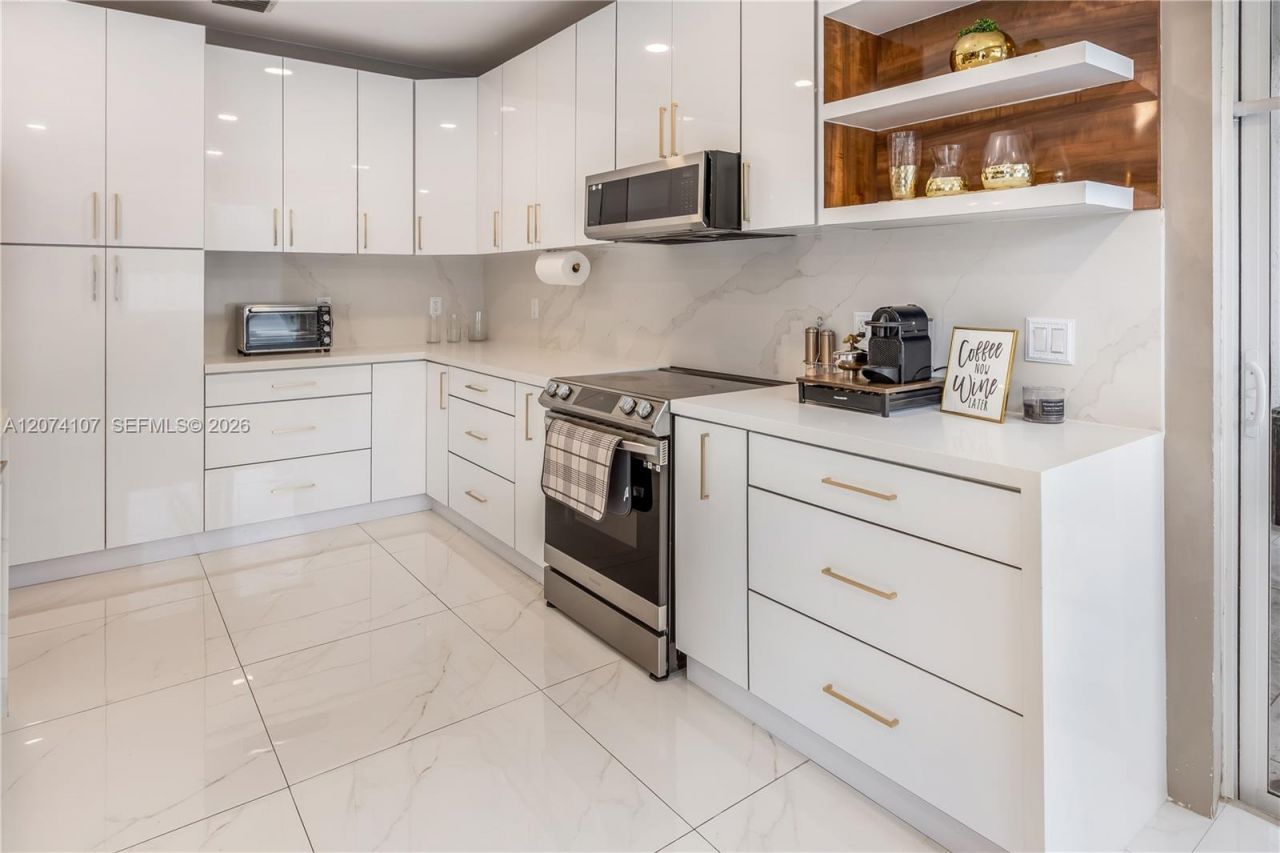 15724 NW 11th St, Pembroke Pines, FL 33028 Photo