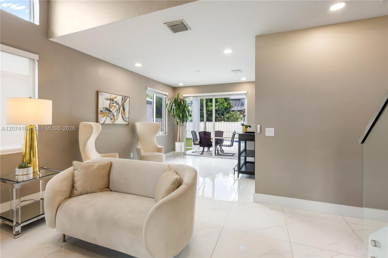 15724 NW 11th St, Pembroke Pines, FL 33028 Photo