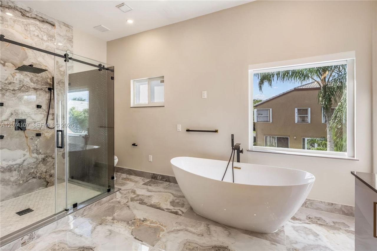 15724 NW 11th St, Pembroke Pines, FL 33028 Photo