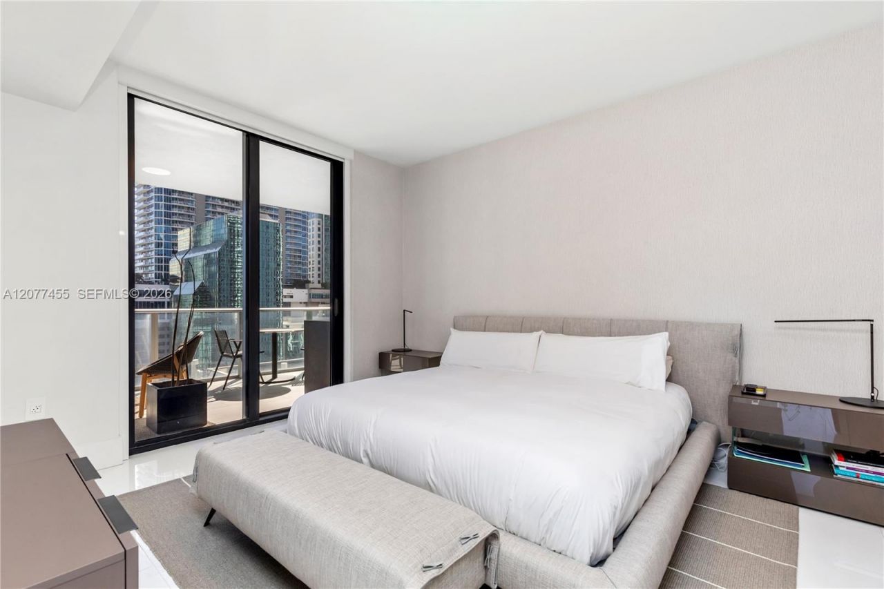 1010 Brickell Ave , Unit 1701, Miami, FL 33131 Photo