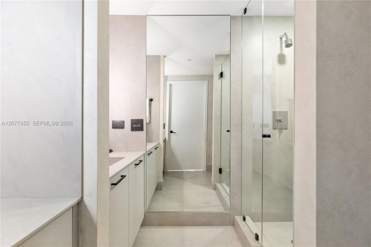 1010 Brickell Ave , Unit 1701, Miami, FL 33131 Photo