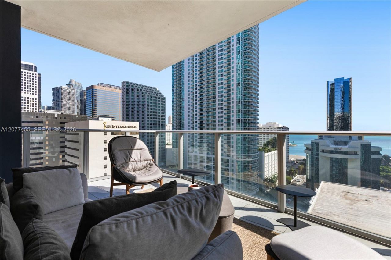 1010 Brickell Ave , Unit 1701, Miami, FL 33131 Photo
