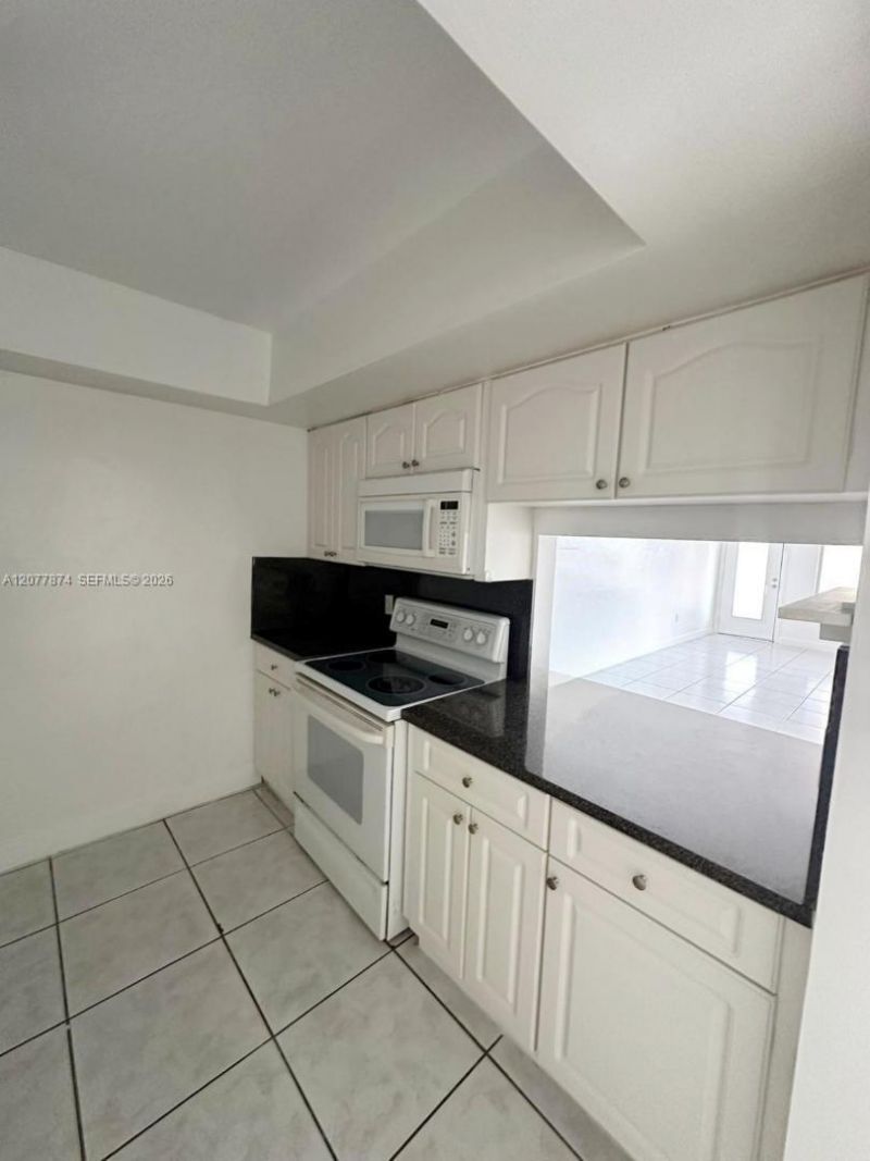 1885 NE 121st St, Unit 16, North Miami, FL 33181 Photo