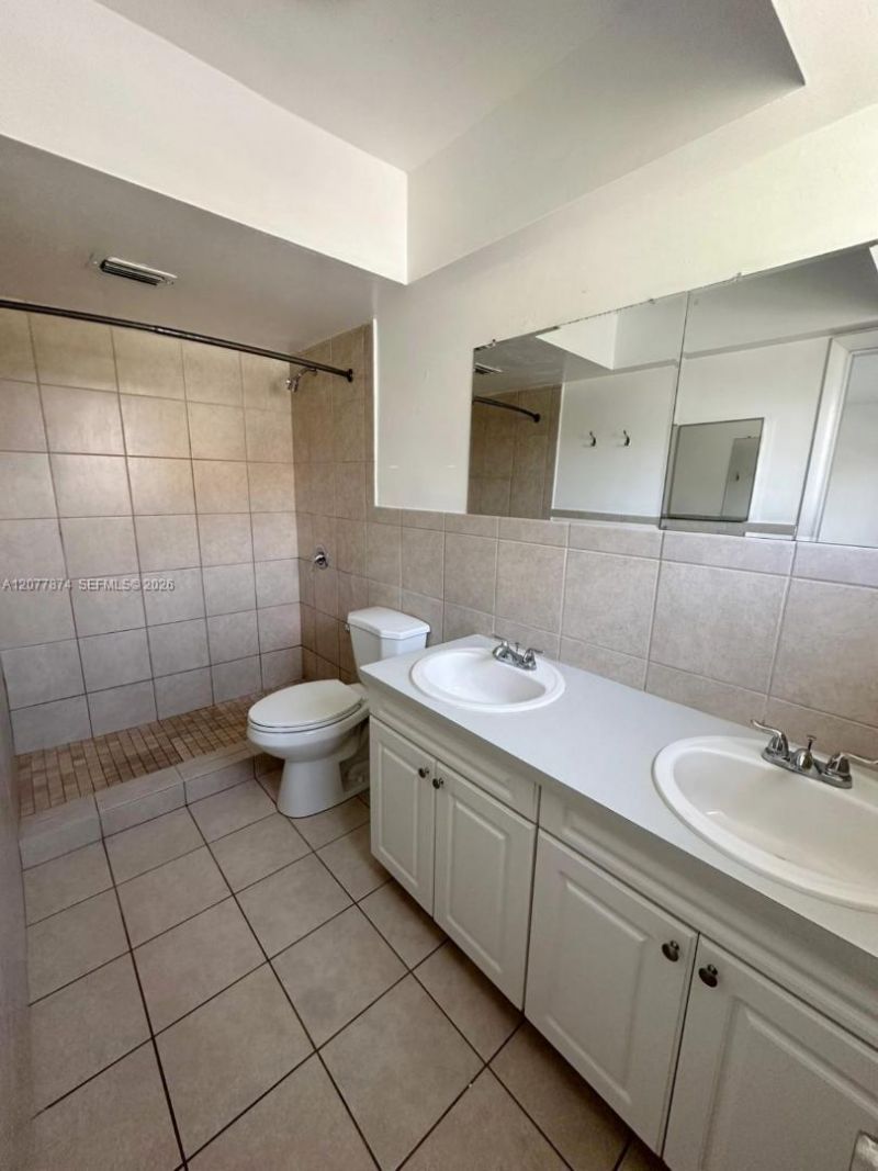 1885 NE 121st St, Unit 16, North Miami, FL 33181 Photo