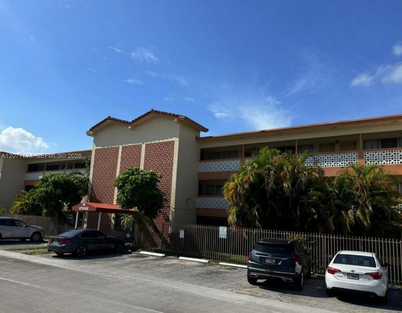 1885 NE 121st St, Unit 16, North Miami, FL 33181 Photo