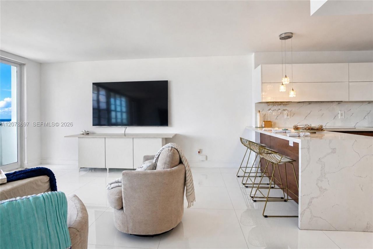 100 Lincoln Rd, Unit 1223, Miami Beach, FL 33139 Photo