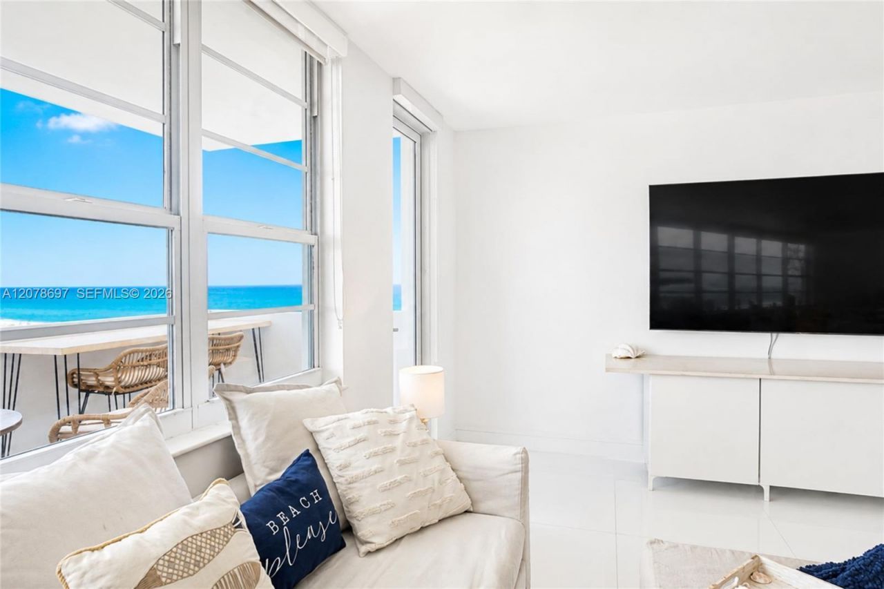 100 Lincoln Rd, Unit 1223, Miami Beach, FL 33139 Photo