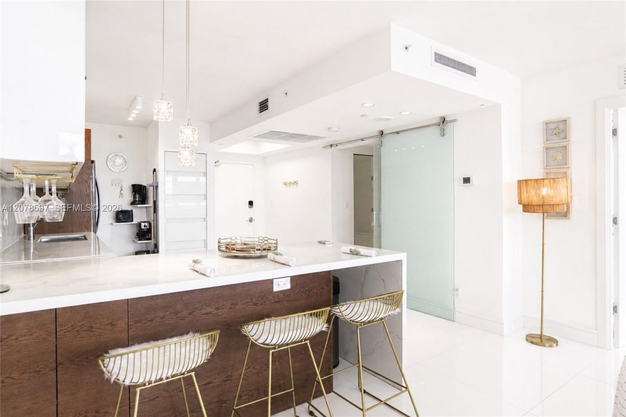 100 Lincoln Rd, Unit 1223, Miami Beach, FL 33139 Photo