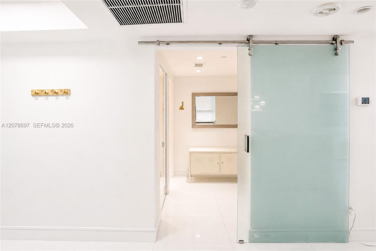 100 Lincoln Rd, Unit 1223, Miami Beach, FL 33139 Photo