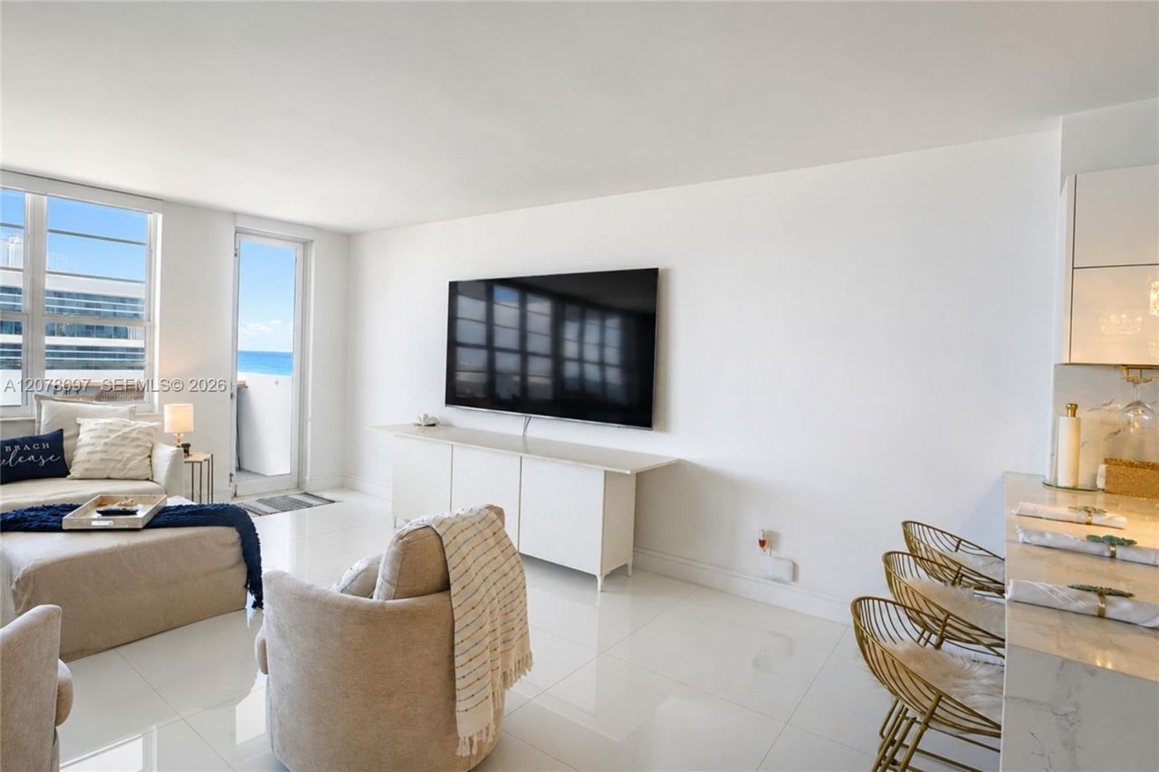 100 Lincoln Rd, Unit 1223, Miami Beach, FL 33139 Photo