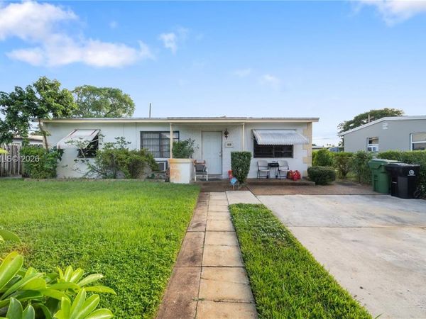 1038 NW 11th Ct , Fort Lauderdale, FL 33311
