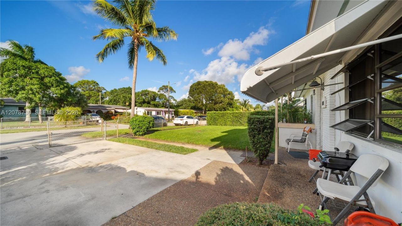 1038 NW 11th Ct , Fort Lauderdale, FL 33311 Photo