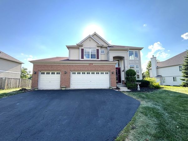 1959 Country Hills Drive , Yorkville, IL 60560