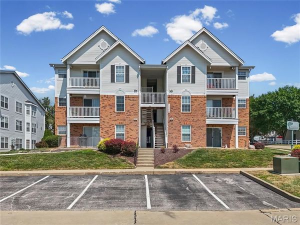 1209 Woodland Point Drive, Unit B, St Louis, MO 63146