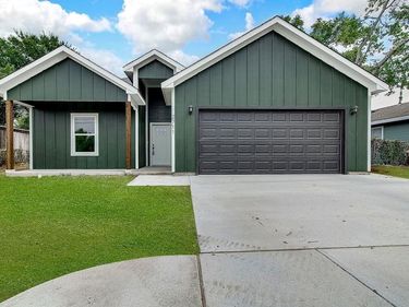 2711 Finley Street, Fort Worth, TX 76111
