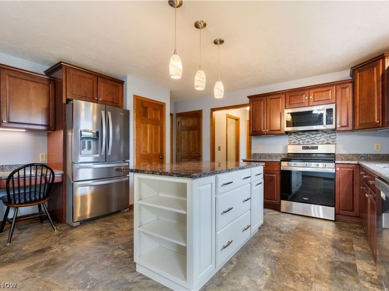 7284 Sugarwood Road NE, Canton, OH 44721 Photo 13