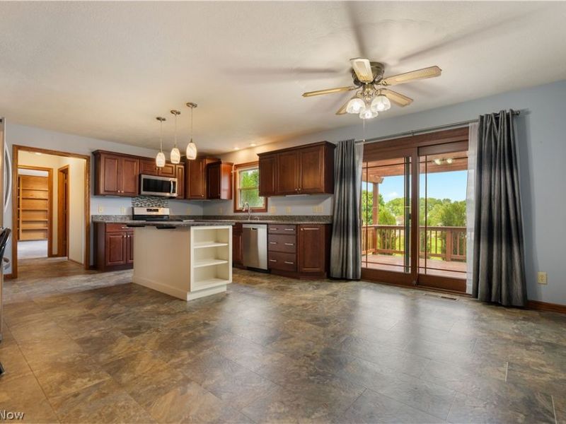 7284 Sugarwood Road NE, Canton, OH 44721 Photo 15