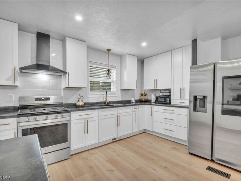 7712 Spafford Road, Cleveland, OH 44105 Photo 4