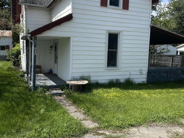 101 N Earl Street, Waynesfield, OH 45896