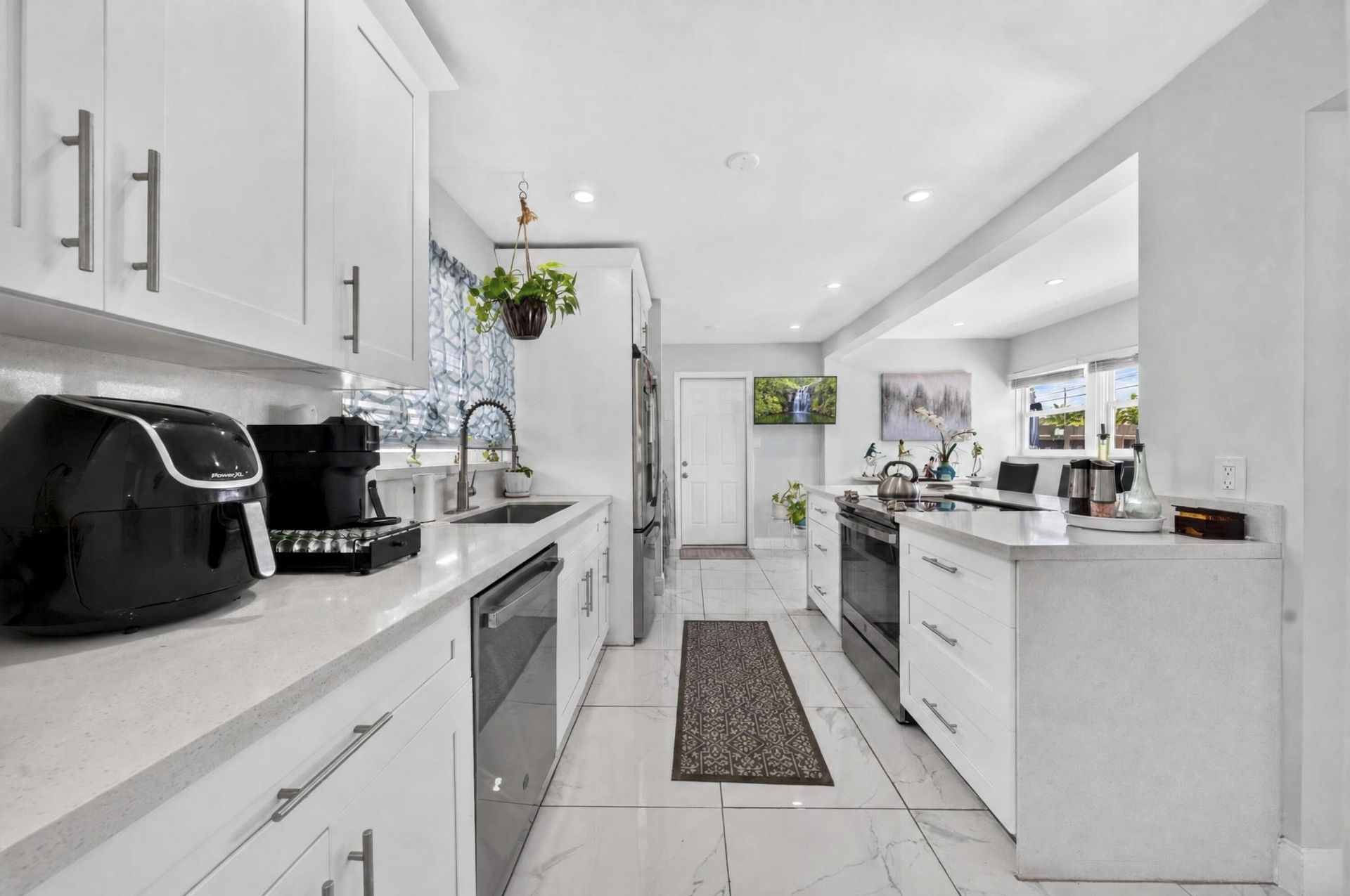 7961 N Normandy Street, Miramar, FL 33023 Photo