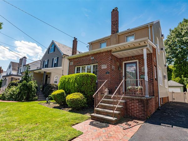 533 Marcellus Road , Williston Park, NY 11596